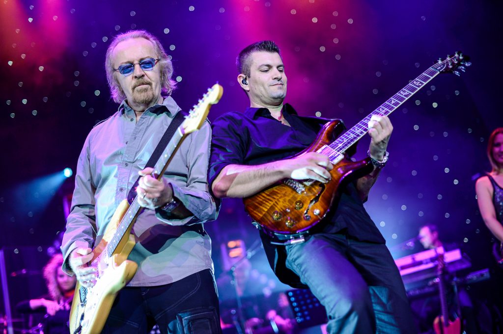 Umberto Tozzi plays at Age Tendre et Tête de Bois cruise 2014