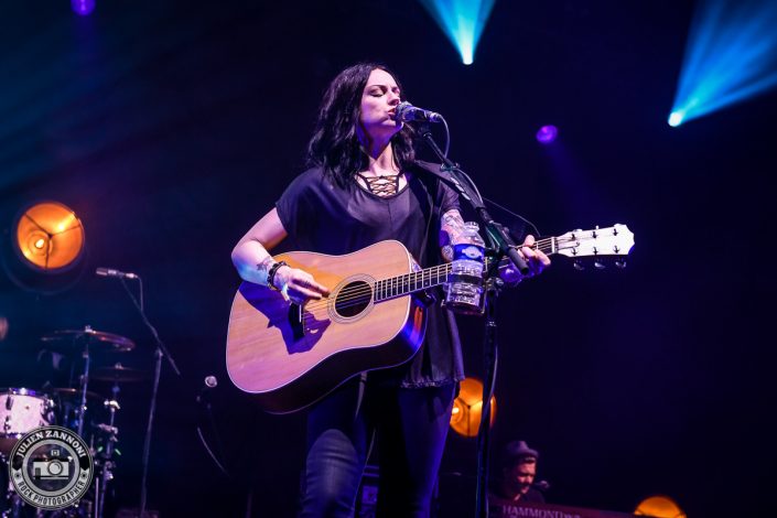 Amy Macdonald plays at Guitare en Scène 2017