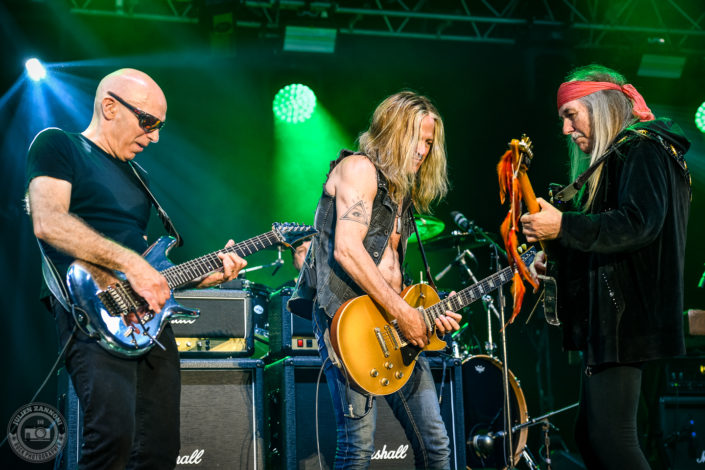 Joe Satriani, Uli Jon roth and Doug Aldrich plays at the Guitare en Scène Festival 2018